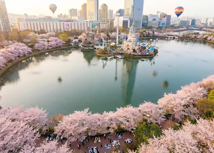 잠실 롯데월드 석촌호수 석촌고분역 1분 퀸침대 2개 ソウル特別市